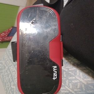 Virtual reality goggles